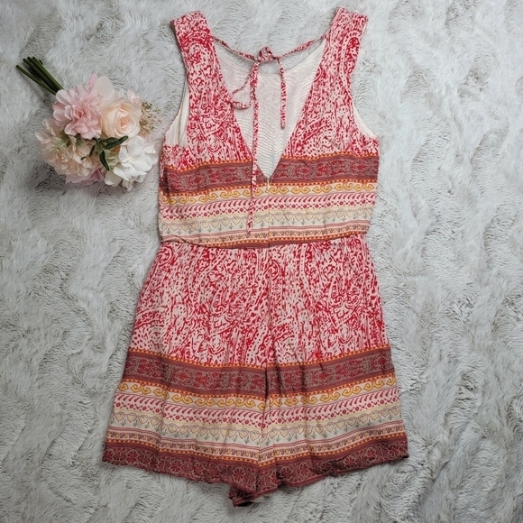 ✨️CL Lush Pink Multicolor Sleeveless Lightweight Romper Size S - Picture 10 of 15